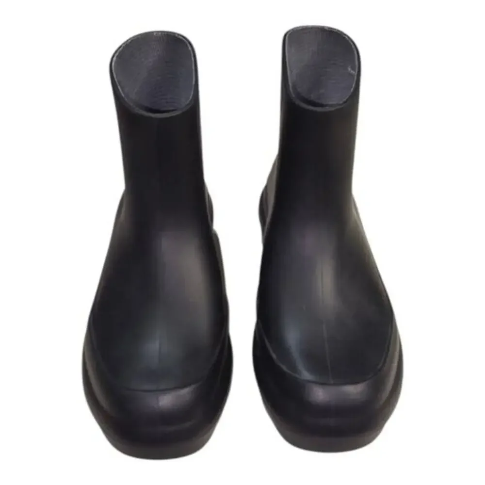 VINCE Nia Rainboots Stylish Black Lug Sole Women's Waterproof Boots‎ Size 6 New